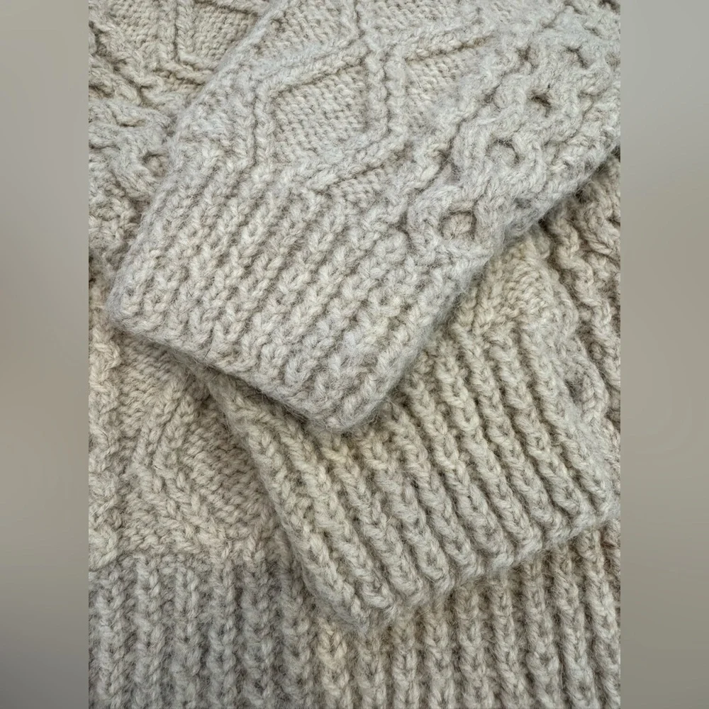 Prince of Burren Irish Knit Cable Sweater Unisex Aran
Islands Hand knit Sz M - Picture 6 of 10